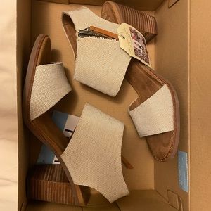 New With Tags Toms Heels